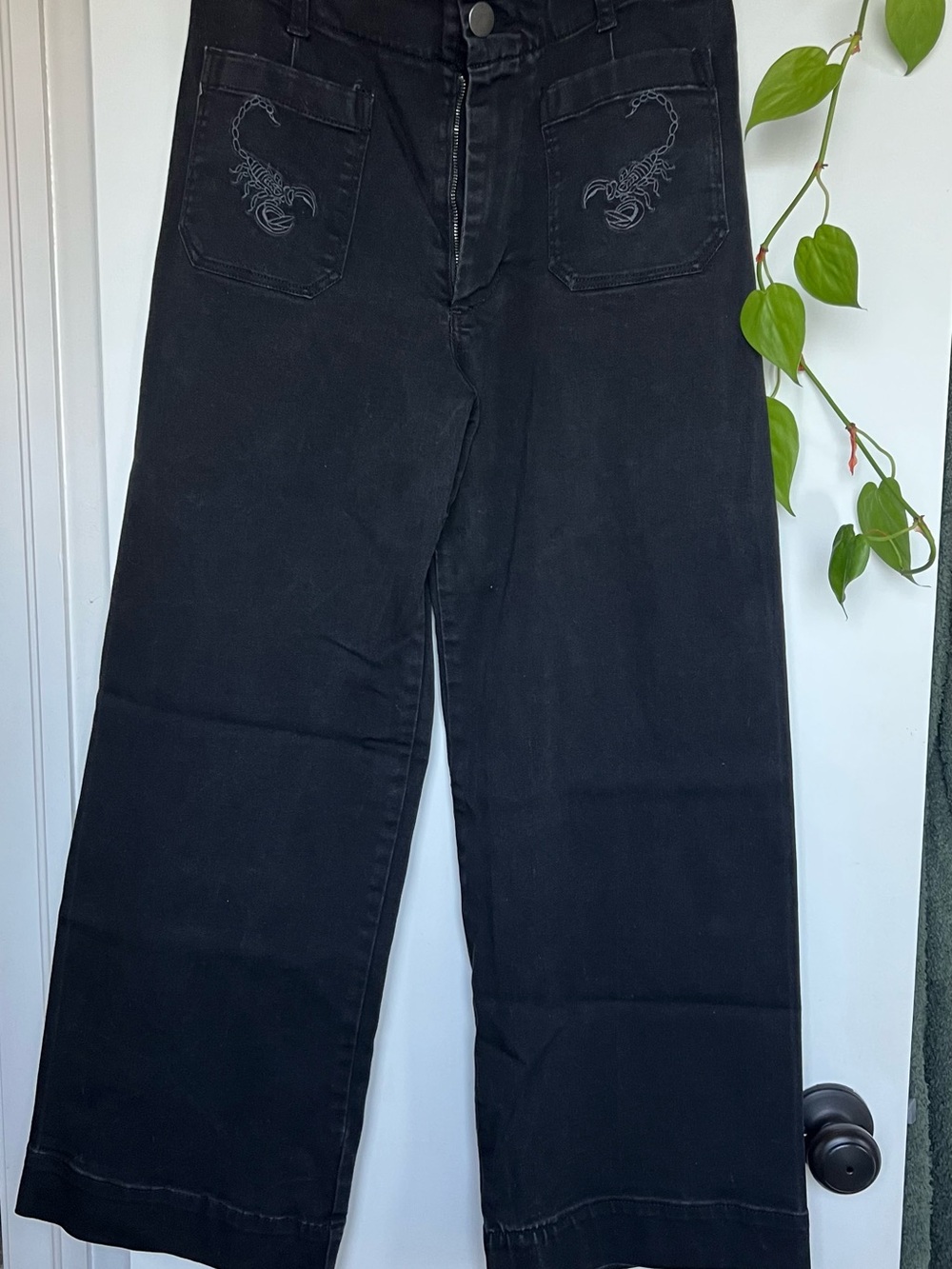 Midnight Hour Black Wide-Leg Jeans with Embroidered Scorpions on Pockets